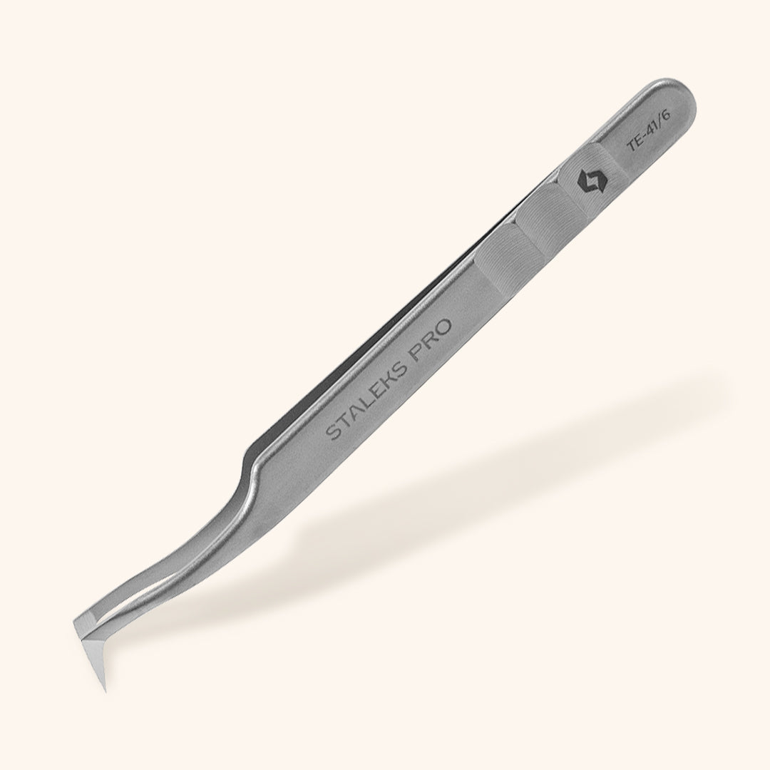 Mega volume lash tweezers for volume lash extensions
